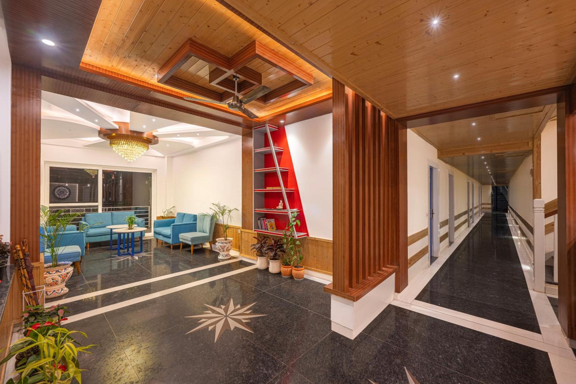 Hotel Wood Stock Luxury - A Boutique Property - Penthouse - Open Air Restaurant & Terrace Kasauli Exterior foto